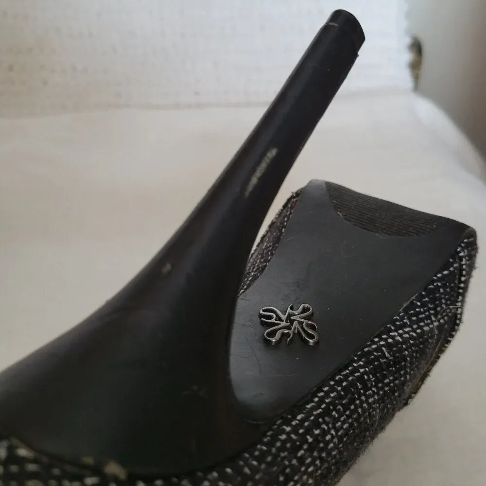 Simply Vera Wang Pumps Tasseled black white beaded sz 6 shoes 4 1/2" Heels GUC - Picture 8 of 11